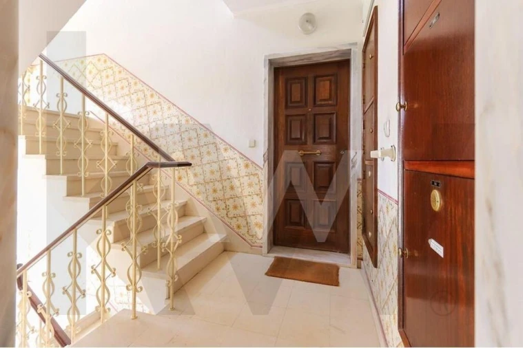 Apartamento T1 para Arrendamento em Carcavelos e Parede Foto 24