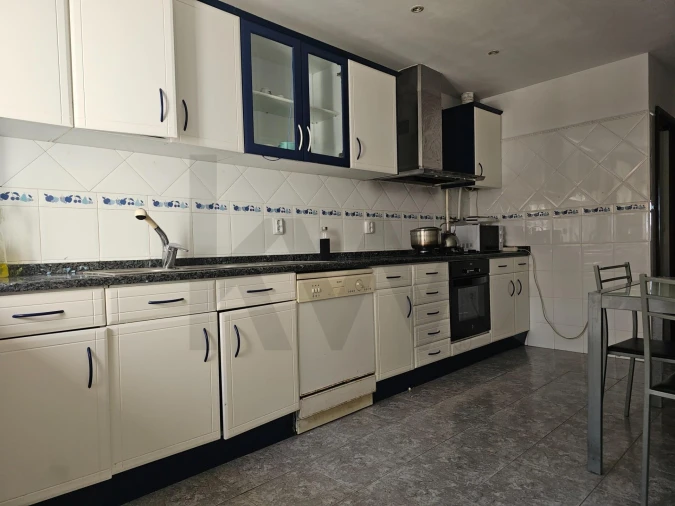 Apartamento T3 para Venda em Santo Antonio dos Olivais Foto 28