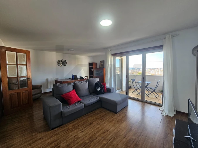 Apartamento T3 para Venda em Santo Antonio dos Olivais Foto 30