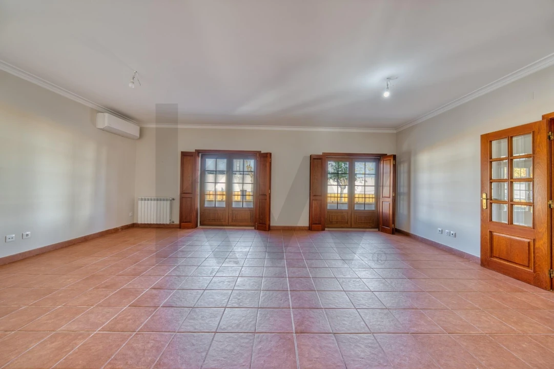 Moradia T4 para Venda em Fazendas de Almeirim Foto 9