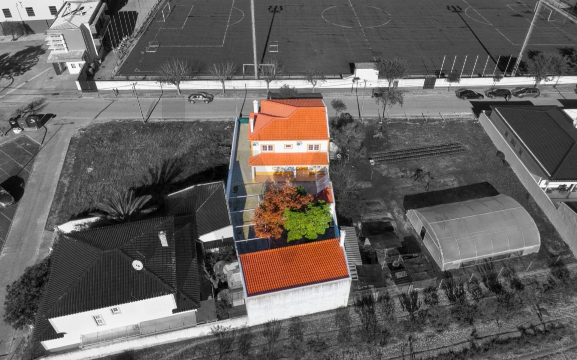 Moradia T4 para Venda em Fazendas de Almeirim Foto 4