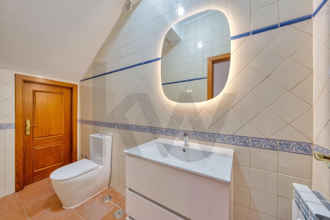 Moradia T4 para Venda em Fazendas de Almeirim Foto 19