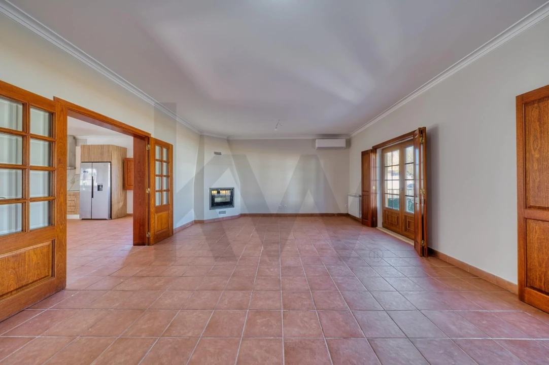 Moradia T4 para Venda em Fazendas de Almeirim Foto 8