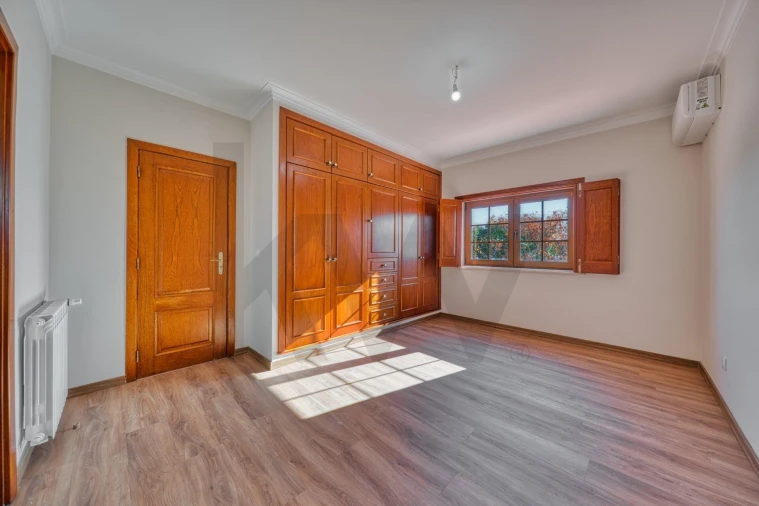 Moradia T4 para Venda em Fazendas de Almeirim Foto 26