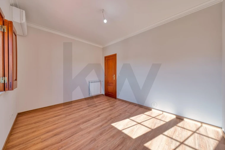 Moradia T4 para Venda em Fazendas de Almeirim Foto 34