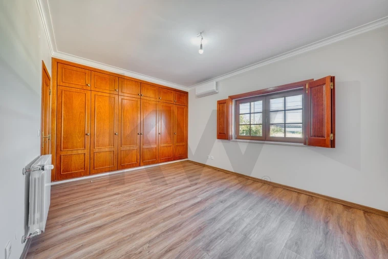 Moradia T4 para Venda em Fazendas de Almeirim Foto 23