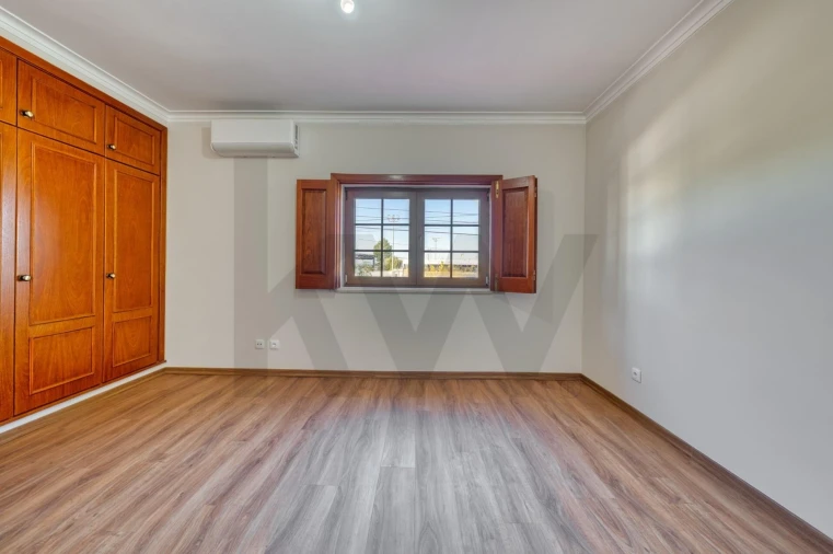 Moradia T4 para Venda em Fazendas de Almeirim Foto 25