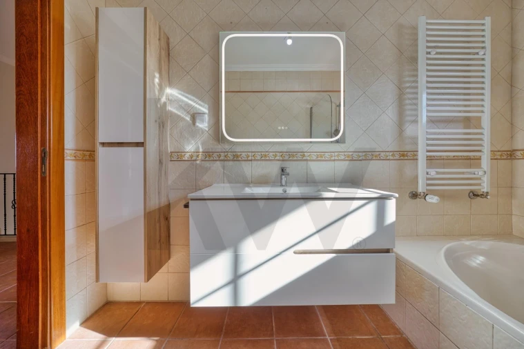 Moradia T4 para Venda em Fazendas de Almeirim Foto 32