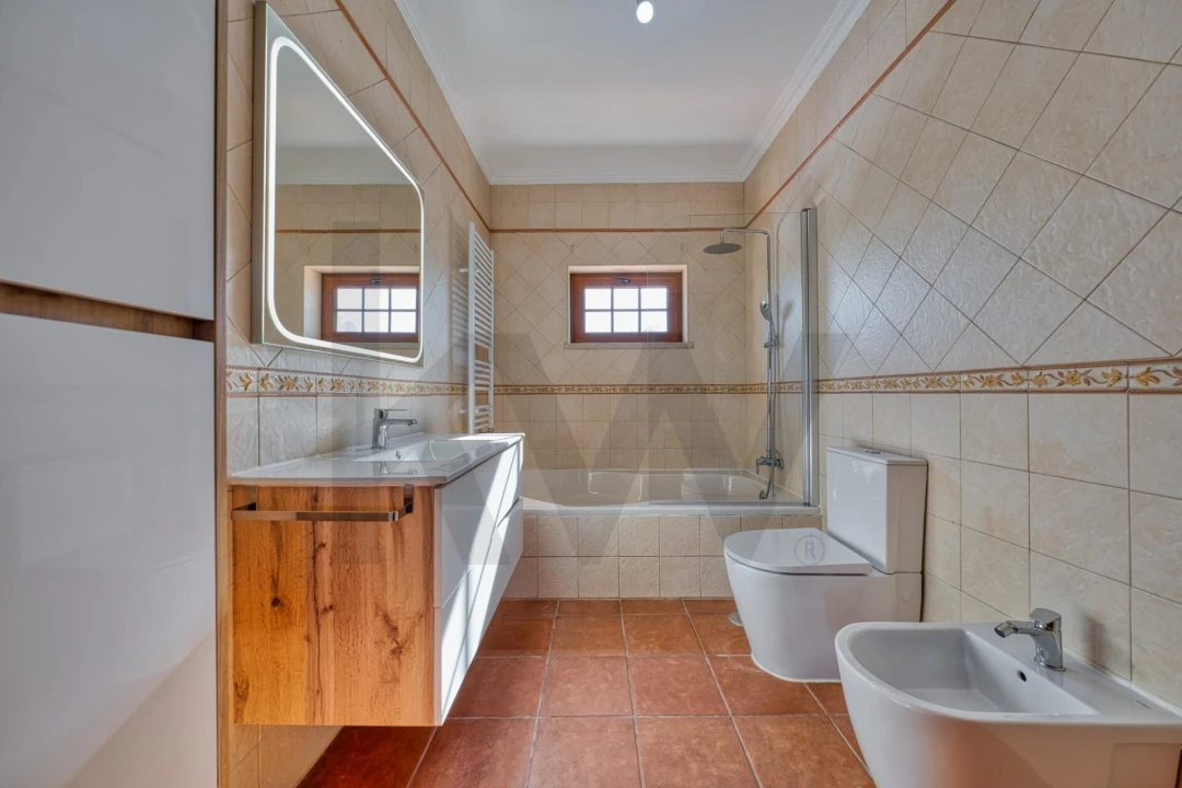 Moradia T4 para Venda em Fazendas de Almeirim Foto 31