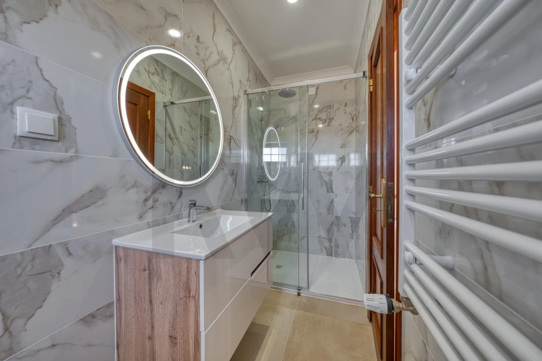 Moradia T4 para Venda em Fazendas de Almeirim Foto 29