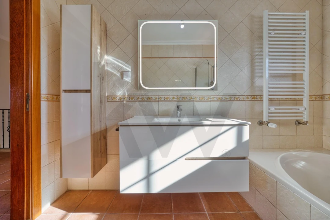 Moradia T4 para Venda em Fazendas de Almeirim Foto 32