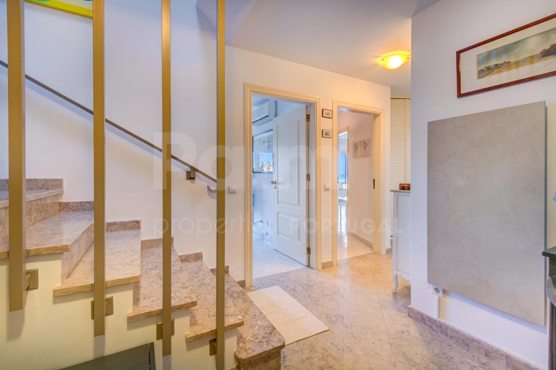 Apartamento T3 para Venda em Ferragudo Foto 24