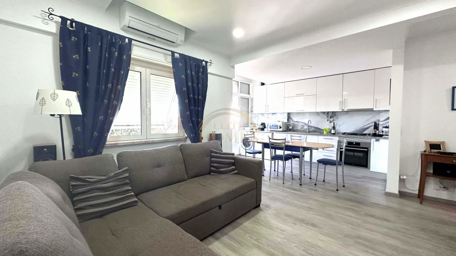 Apartamento T2 para Venda em Algés, Linda-A-Velha e Cruz Quebrada-Dafundo Foto 3