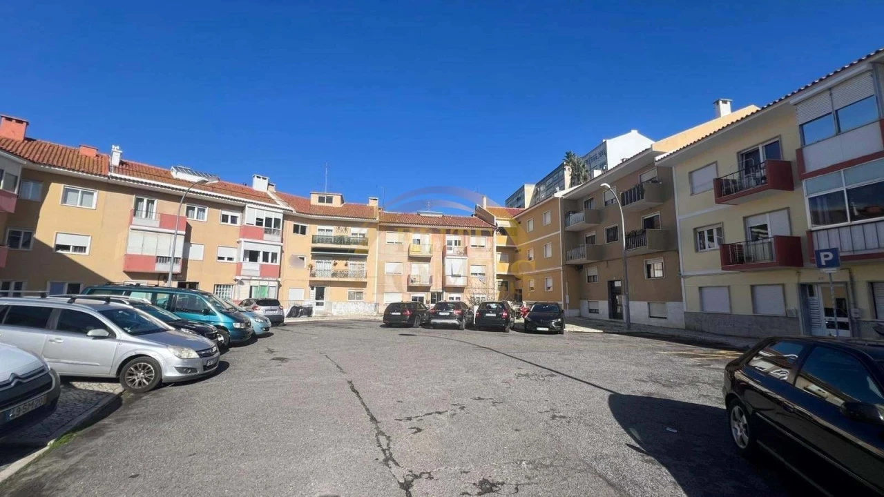 Apartamento T2 para Venda em Algés, Linda-A-Velha e Cruz Quebrada-Dafundo Foto 24