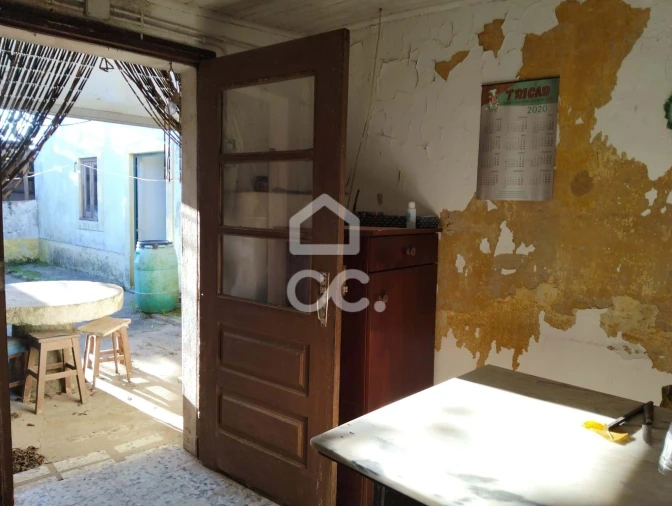 Moradia T3 para Venda em Usseira Foto 20