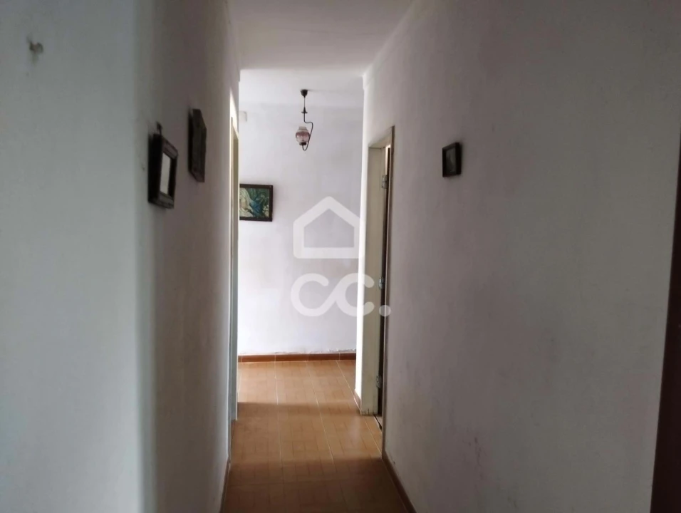 Moradia T3 para Venda em Usseira Foto 6