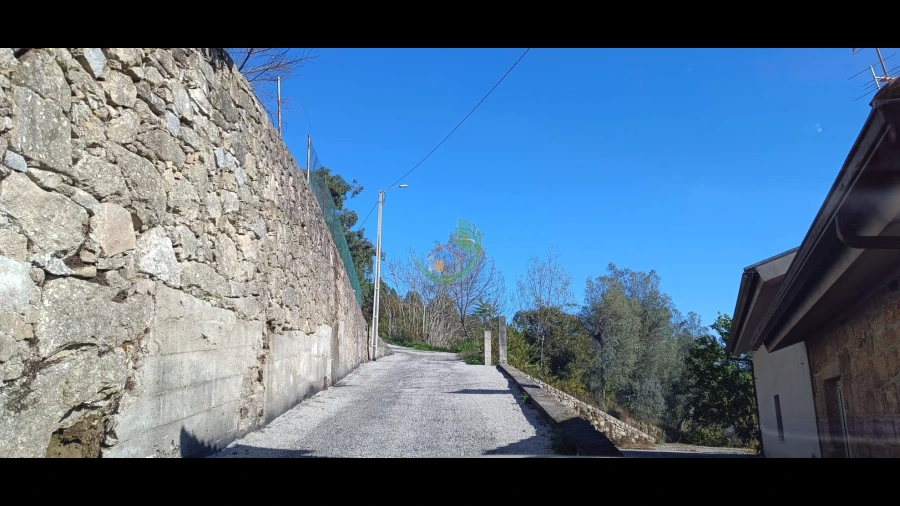 Terreno para Venda em Oriz (Santa Marinha) e Oriz (São Miguel)