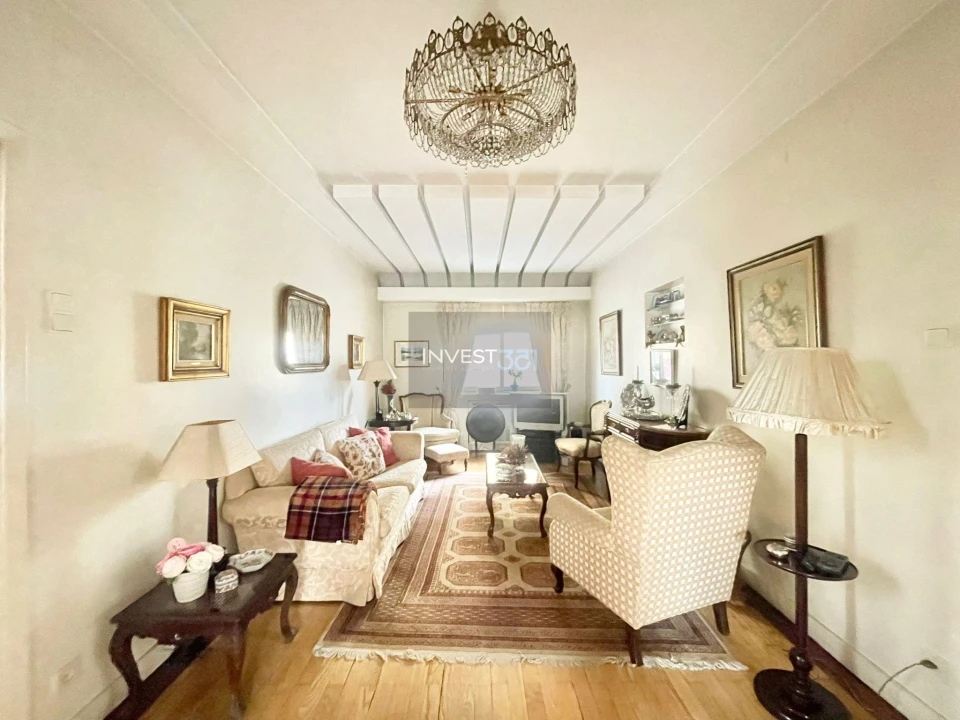 Moradia T6 para Venda em Paranhos Foto 33