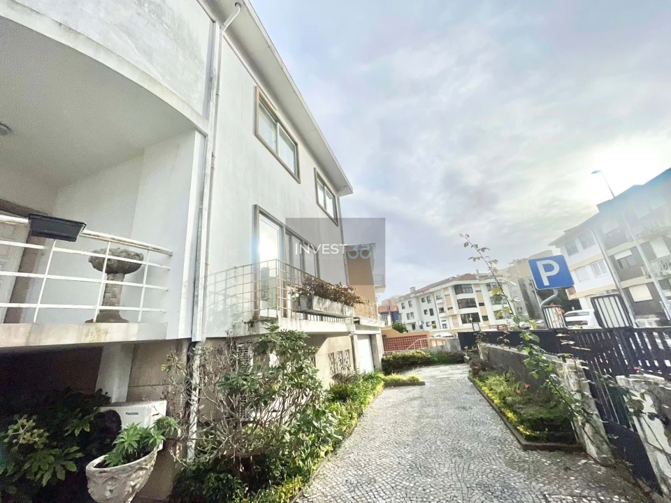 Moradia T6 para Venda em Paranhos Foto 4