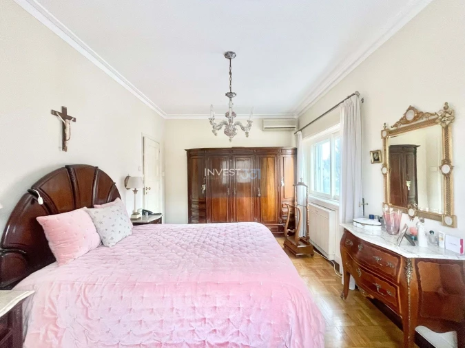 Moradia T6 para Venda em Paranhos Foto 26