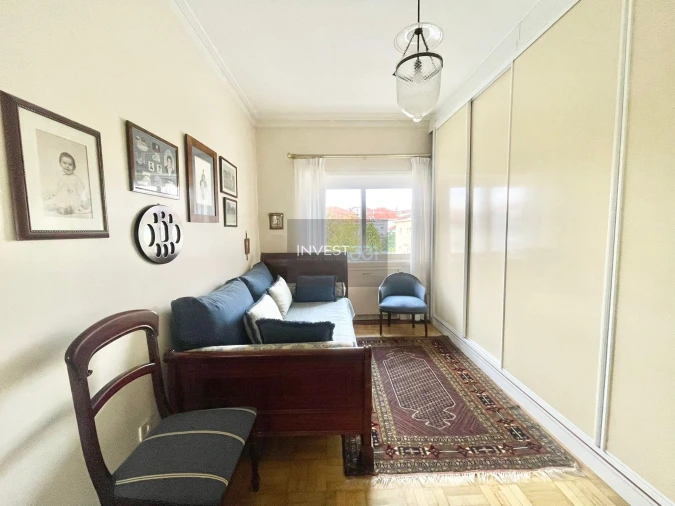 Moradia T6 para Venda em Paranhos Foto 17