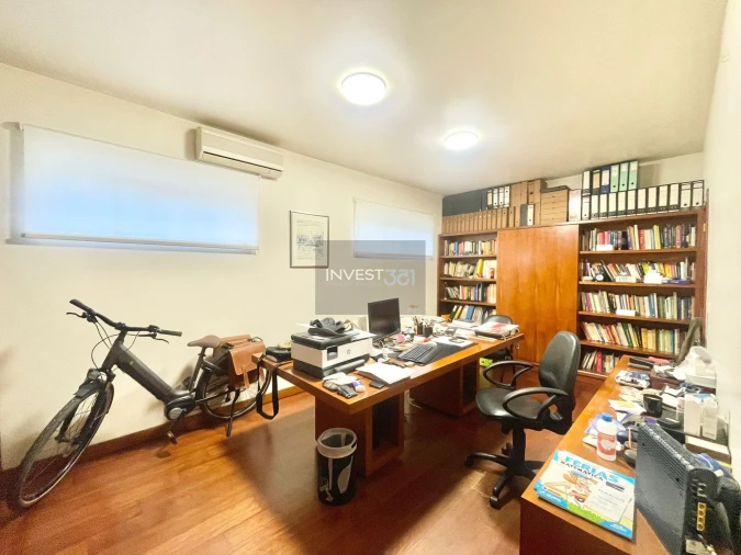 Moradia T6 para Venda em Paranhos Foto 12