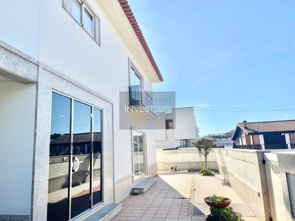 Moradia T3 para Venda em Vila Chã Foto 6