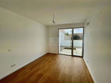 Moradia T2 para Venda em Lourinhã e Atalaia