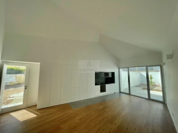 Moradia T2 para Venda em Lourinhã e Atalaia