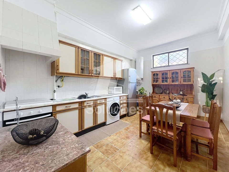 Apartamento T3 para Arrendamento em Portimão Foto 2