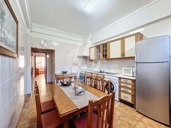 Apartamento T3 para Arrendamento em Portimão Foto 4