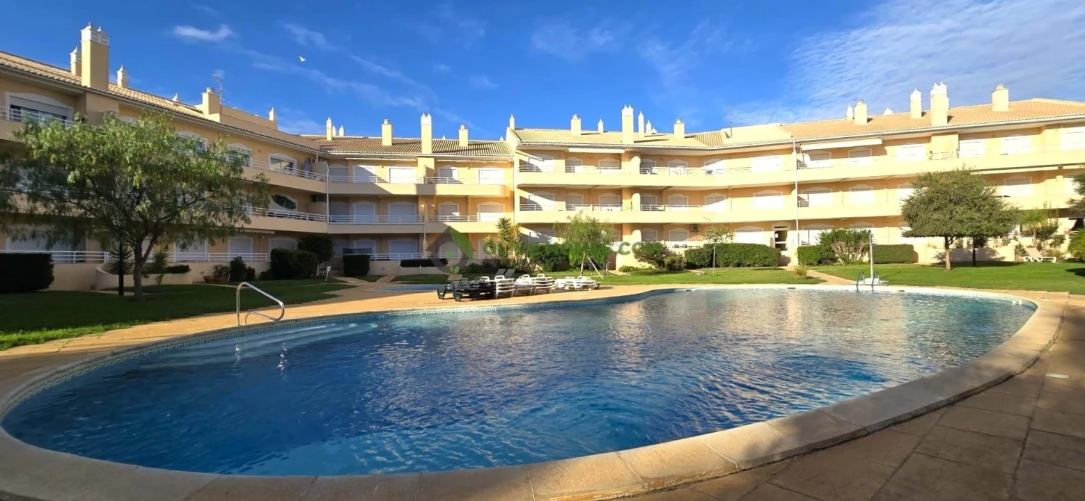 Apartamento T2 para Venda em Quarteira Foto 1