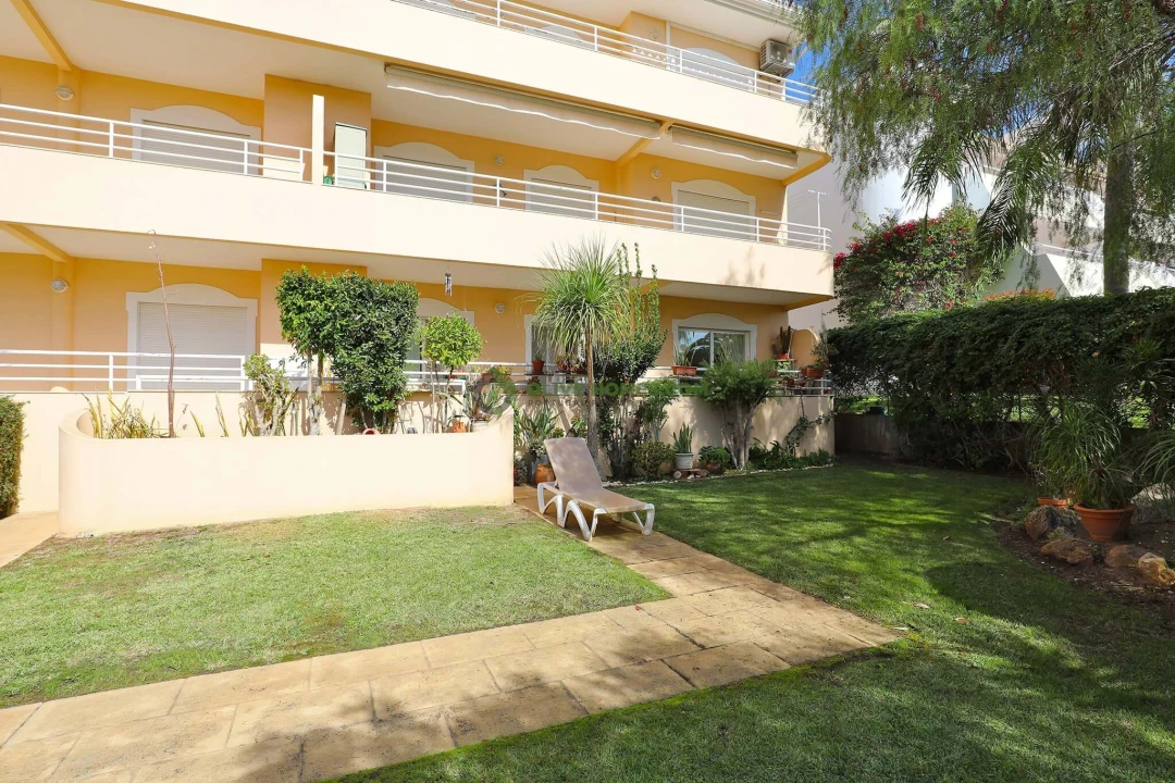 Apartamento T2 para Venda em Quarteira Foto 8