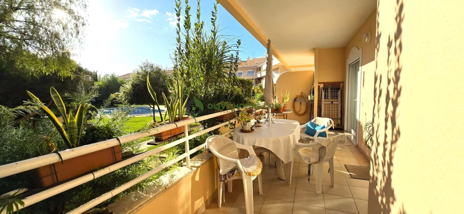 Apartamento T2 para Venda em Quarteira Foto 17