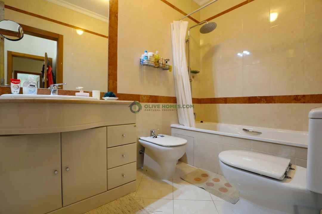 Apartamento T2 para Venda em Quarteira Foto 24