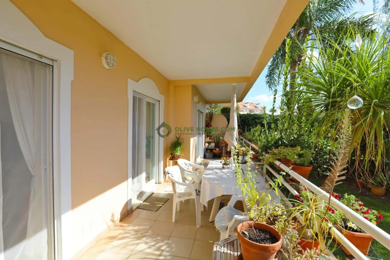 Apartamento T2 para Venda em Quarteira Foto 10