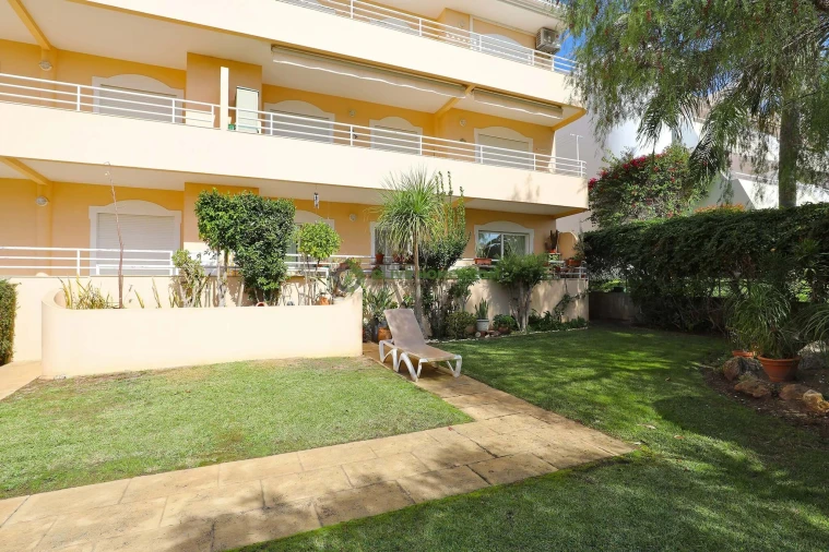 Apartamento T2 para Venda em Quarteira Foto 8
