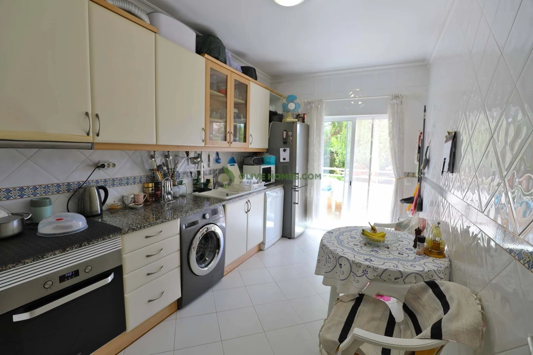 Apartamento T2 para Venda em Quarteira Foto 12