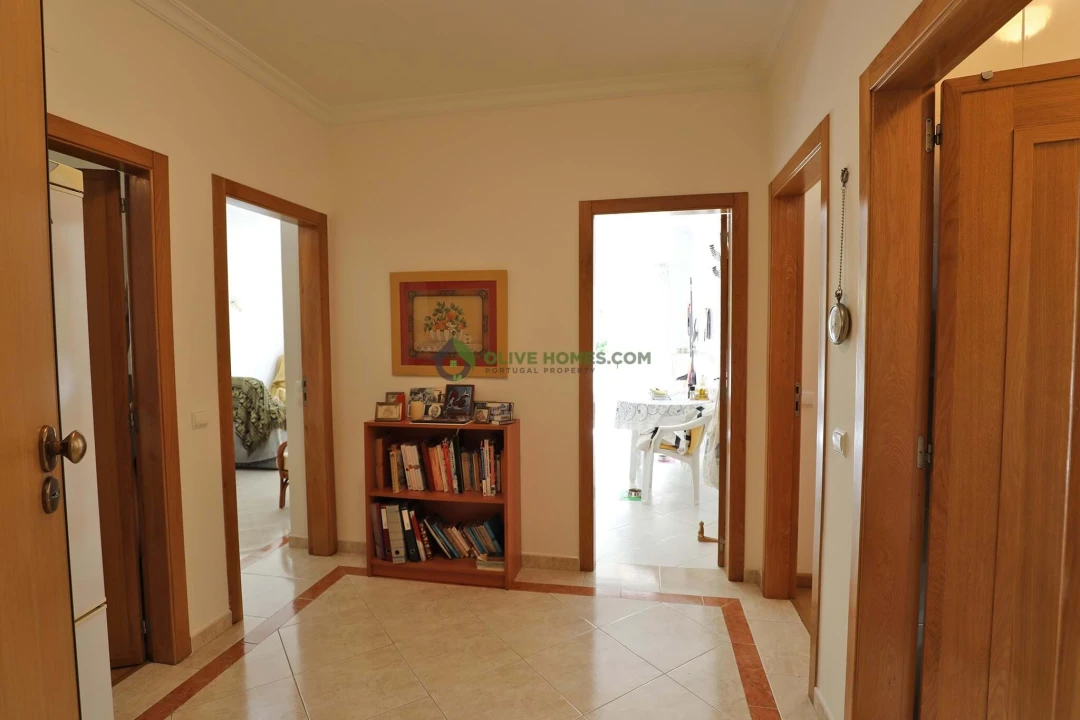 Apartamento T2 para Venda em Quarteira Foto 11