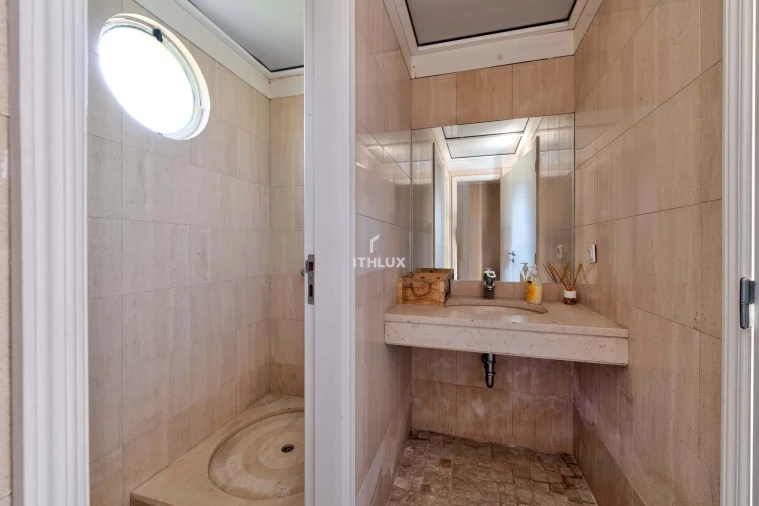 Moradia T8 para Venda em Arcozelo Foto 55