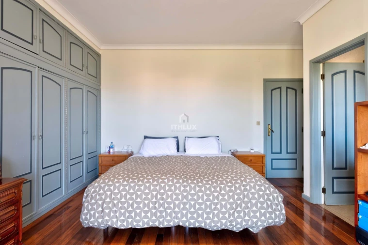 Moradia T8 para Venda em Arcozelo Foto 31