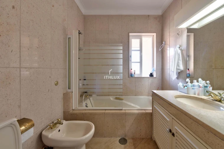 Moradia T8 para Venda em Arcozelo Foto 33