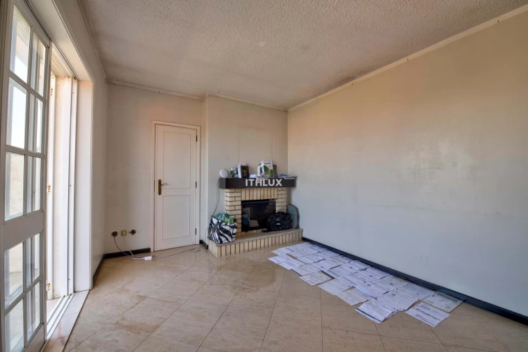 Moradia T8 para Venda em Arcozelo Foto 39