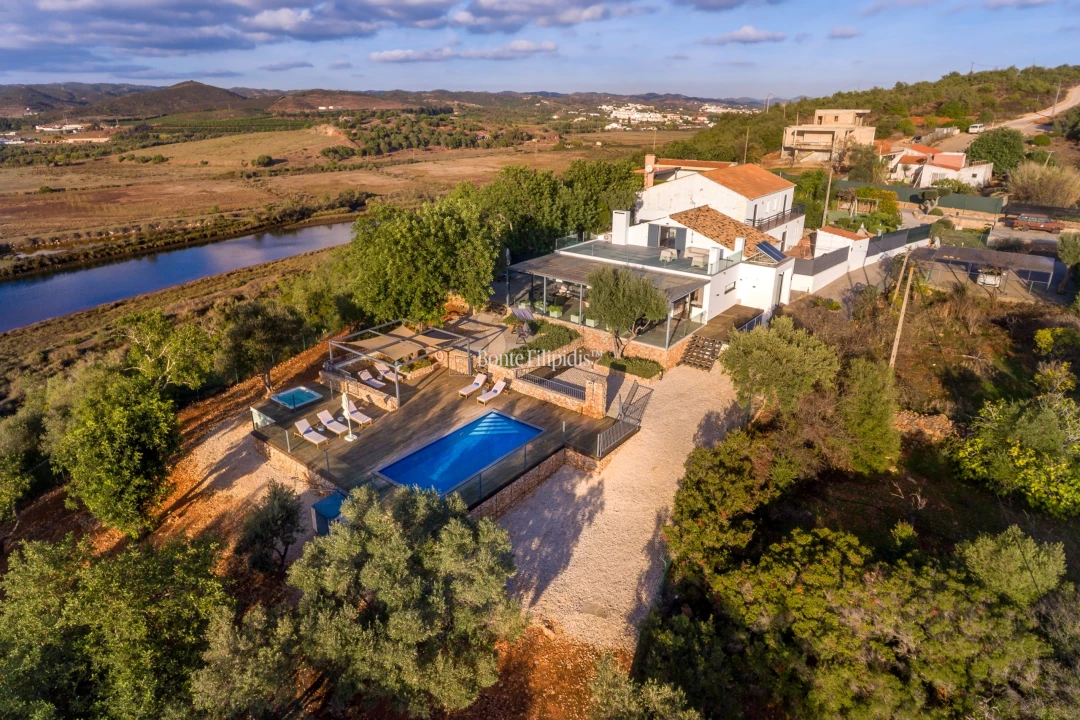 Moradia T4 para Venda em Silves Foto 1
