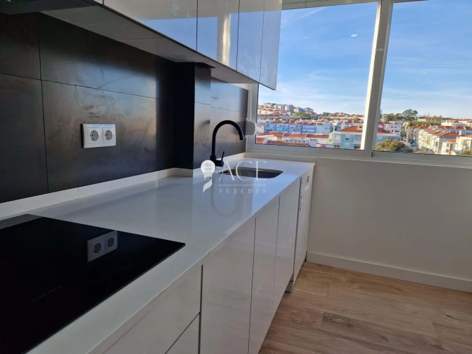 Apartamento T4 para Venda em Águas Livres Foto 7