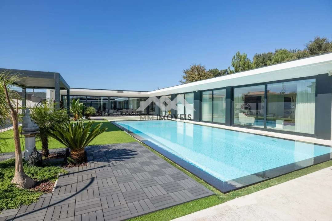 Moradia T5 para Venda em Bougado (São Martinho e Santiago) Foto 17