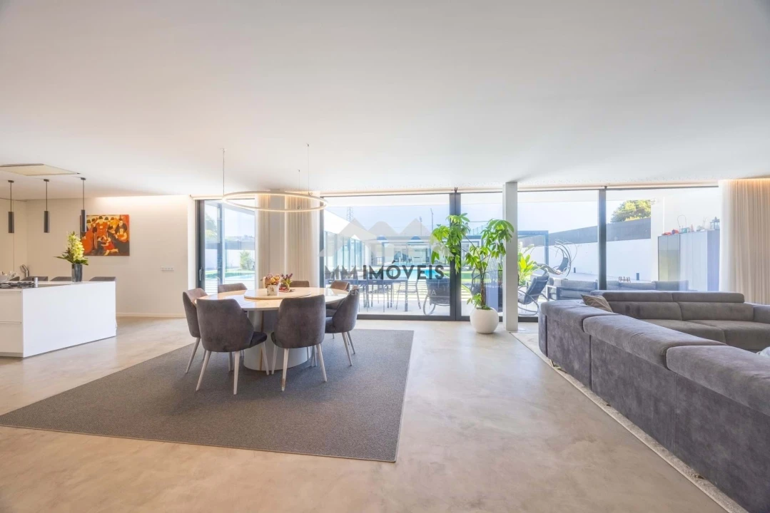 Moradia T5 para Venda em Bougado (São Martinho e Santiago) Foto 35