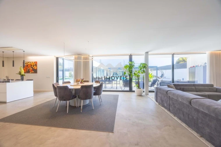 Moradia T5 para Venda em Bougado (São Martinho e Santiago) Foto 35