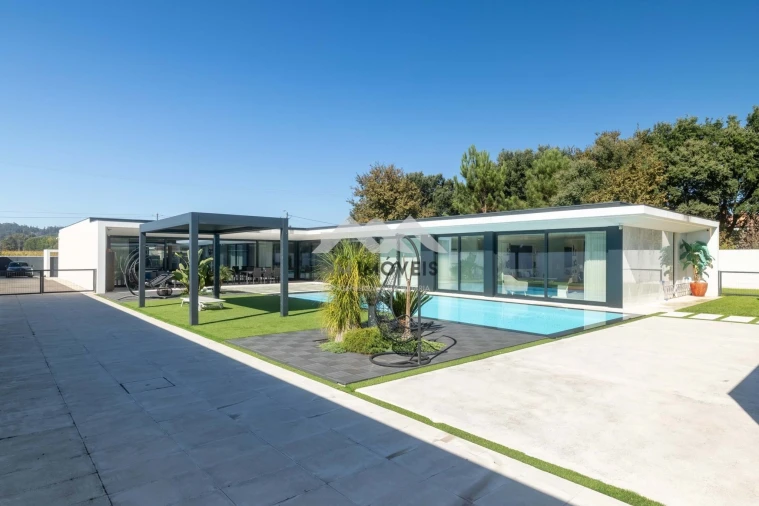 Moradia T5 para Venda em Bougado (São Martinho e Santiago) Foto 98