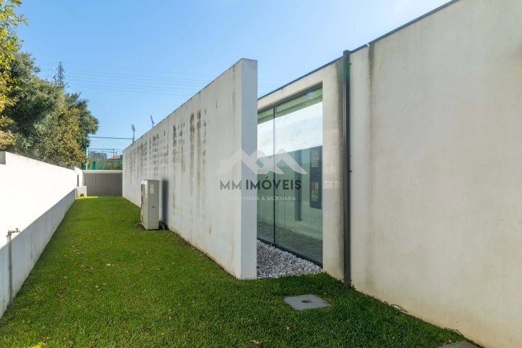 Moradia T5 para Venda em Bougado (São Martinho e Santiago) Foto 85